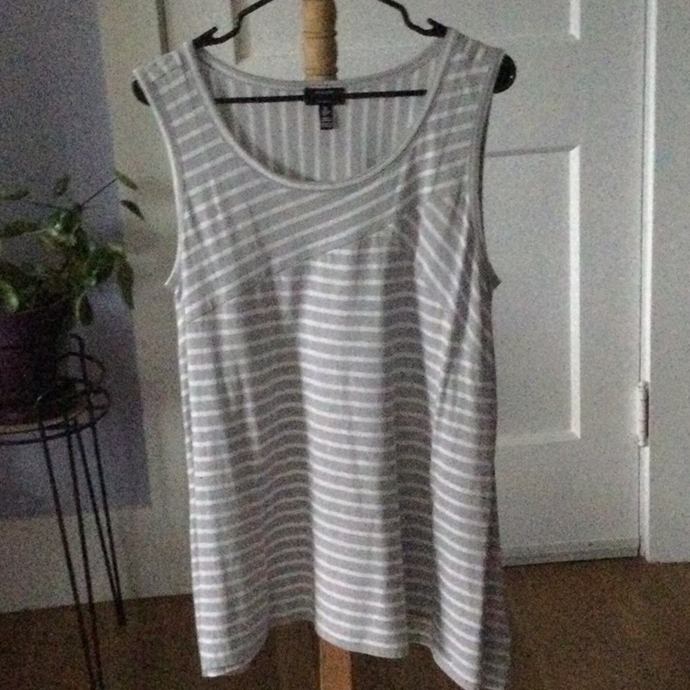 Jones New York tunic